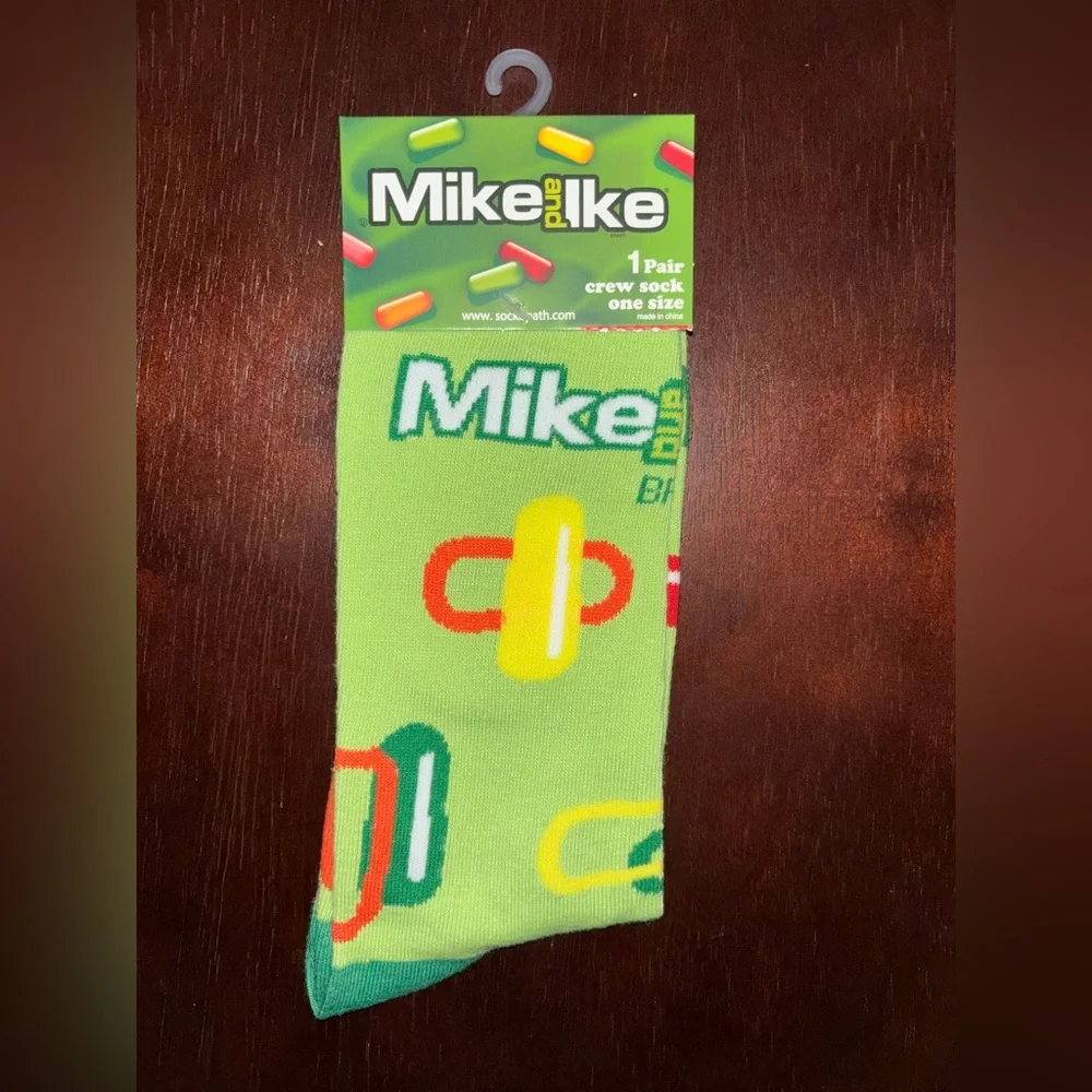 MIKE AND IKE NOVELTY CREW SOCKS NWT MEN’S SHOE SIZE 8-12